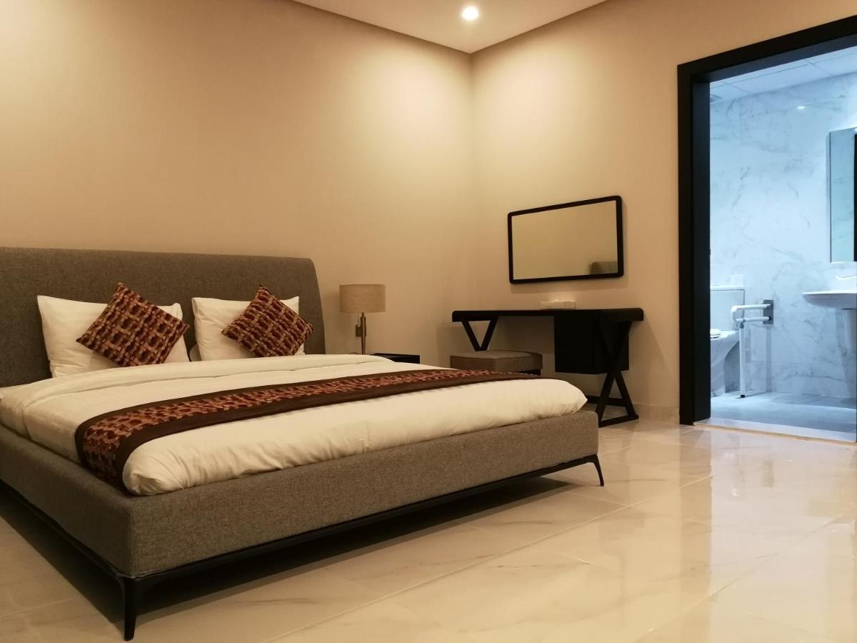 Infinity Juffair Suites Манама Екстериор снимка