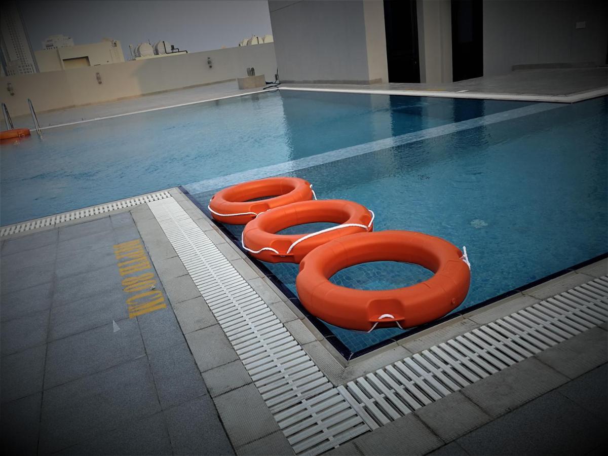Infinity Juffair Suites Манама Екстериор снимка