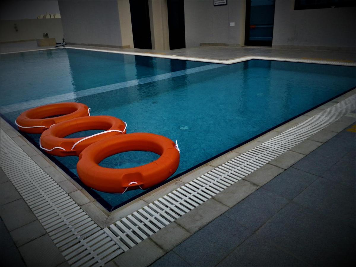Infinity Juffair Suites Манама Екстериор снимка
