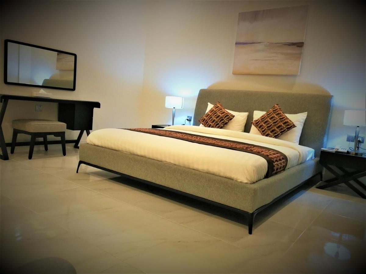 Infinity Juffair Suites Манама Екстериор снимка