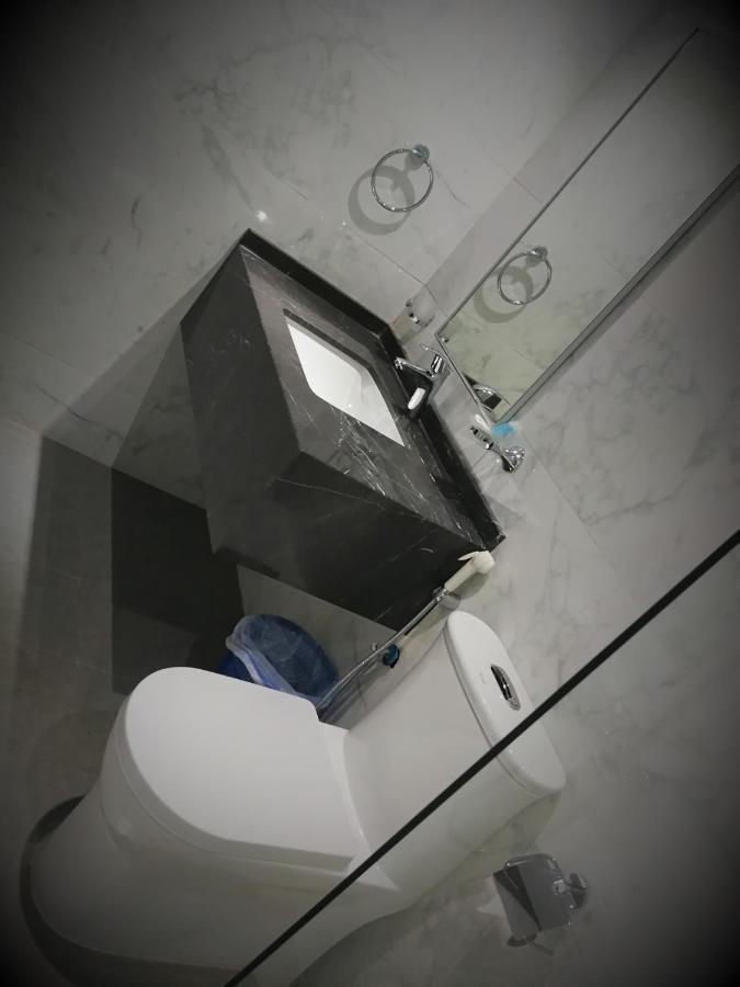 Infinity Juffair Suites Манама Екстериор снимка